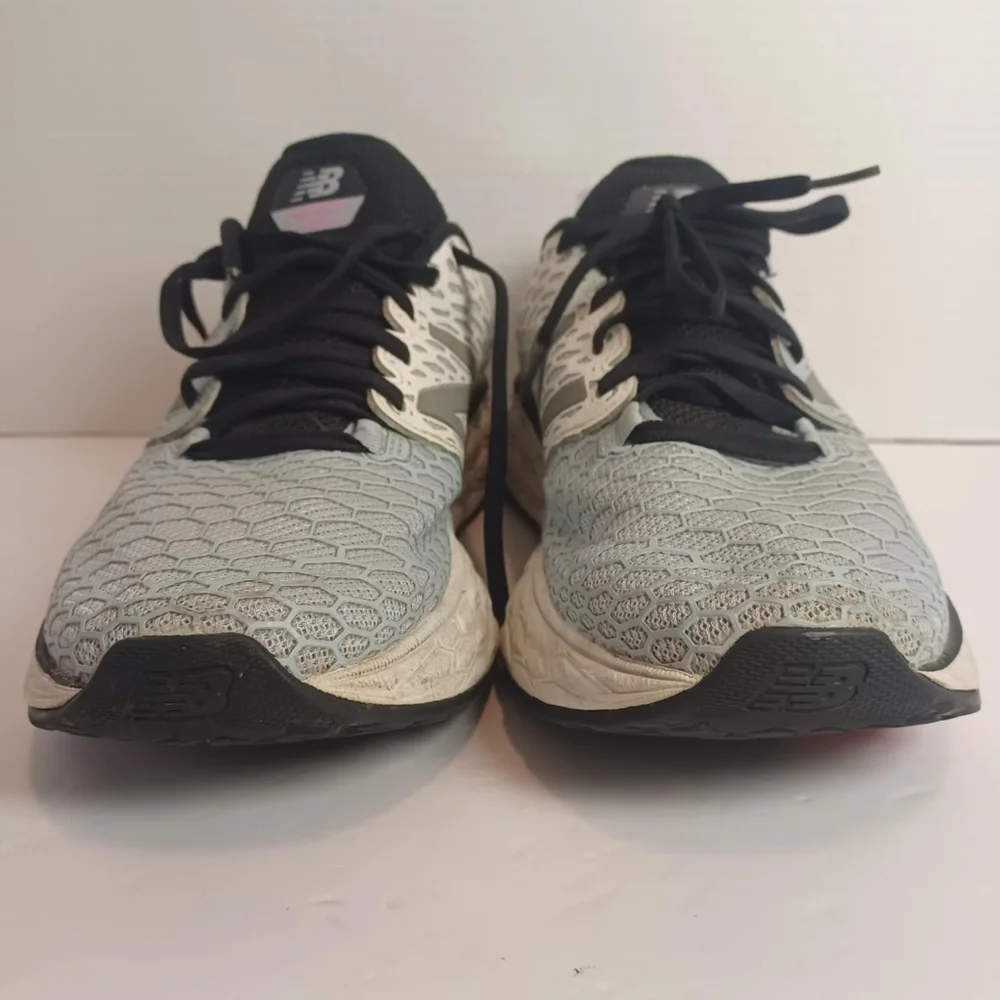 New Balance Womens Size 11 Fresh Foam Vongo V3 WVNGOIP3‎ Ice Blue Running Shoes